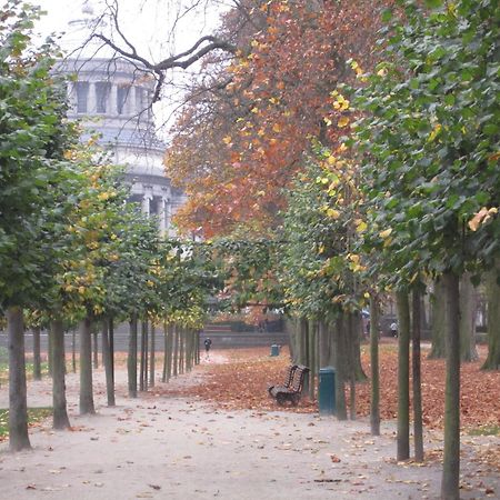 B&B A Cote Du Cinquantenaire Etterbeek Εξωτερικό φωτογραφία
