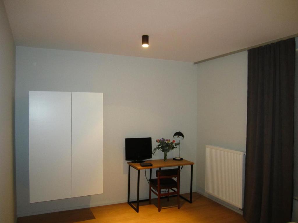 B&B A Cote Du Cinquantenaire Etterbeek Δωμάτιο φωτογραφία